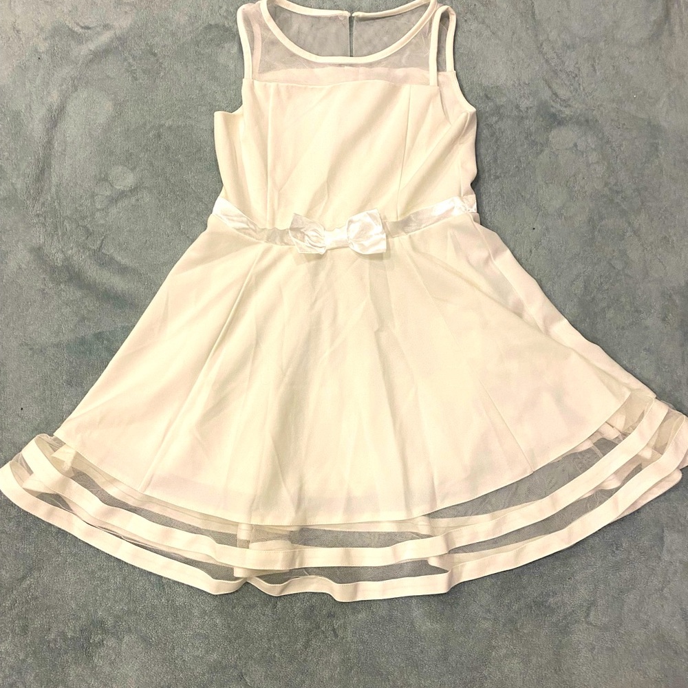Girl’s Sz 14 Calvin Klein sleeveless white dress.  Illusion mesh bow front dress